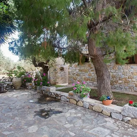 Casa de Férias Small Paradise In Saint Nicolas Village ! Agios Nikolaos (Mani)