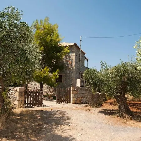 Small Paradise In Saint Nicolas Village ! Casa de Férias *