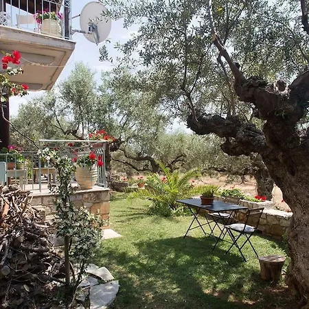 Casa de Férias Small Paradise In Saint Nicolas Village ! Agios Nikolaos (Mani)