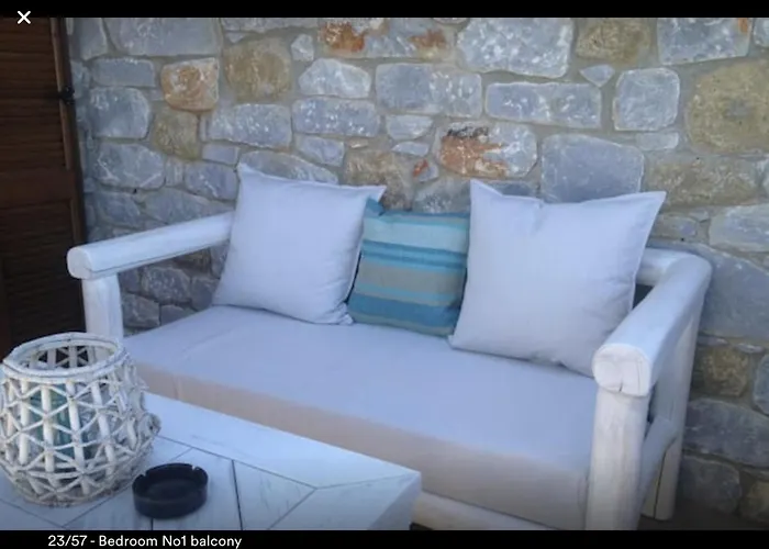 Small Paradise In Saint Nicolas Village ! *