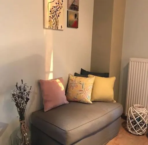 Small Paradise In Saint Nicolas Village ! Casa de Férias