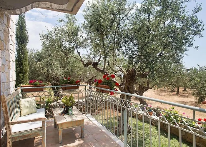 Small Paradise In Saint Nicolas Village ! Vakantiehuis Agios Nikolaos (Mani)