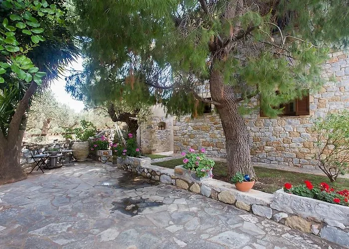 Casa de Férias Small Paradise In Saint Nicolas Village ! Agios Nikolaos (Mani)