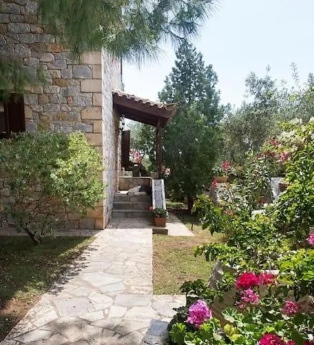 Small Paradise In Saint Nicolas Village ! *